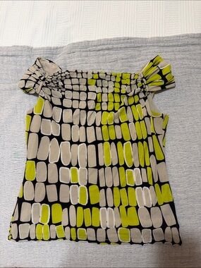 Worthington Black, Cream & Lime Geometric Knot-Shoulder Tank